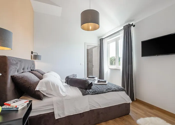 Βίλα Sun Flower Πόρετς